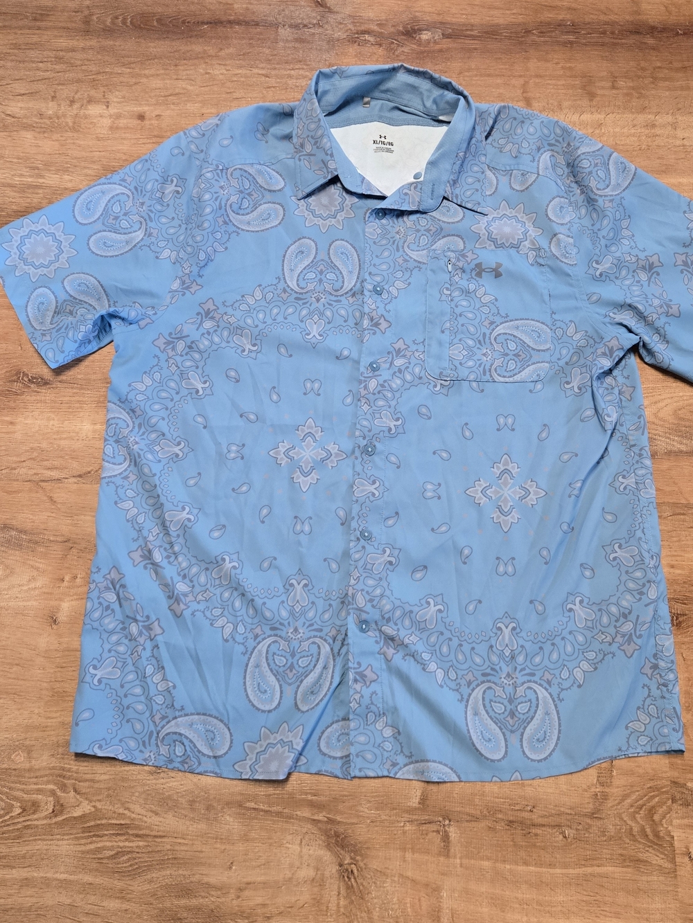 Under Armour Light Blue Paisley-Print Short Sleeve Button-Up Shirt Extra Large